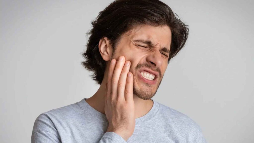 Explore our essential guide to emergency dentistry and learn how to handle urgent dental situations. Discover the immediate, compassionate care provided by Dr. Shreya Shetty and her team at Aegis Dental Studio in Chembur East, Mumbai. Read on for insights into securing prompt treatment for dental emergencies.